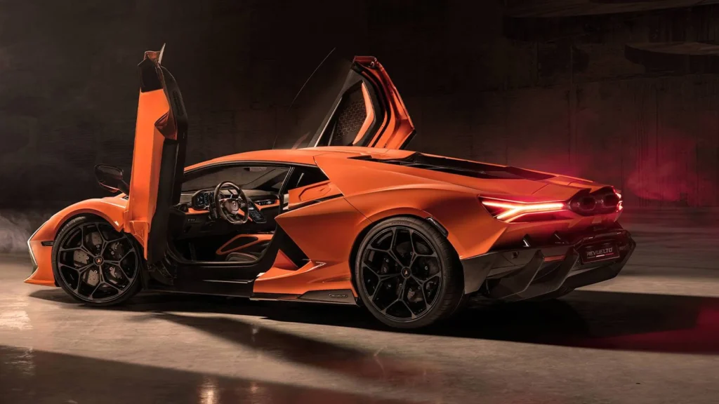 Lamborghini Revuelto